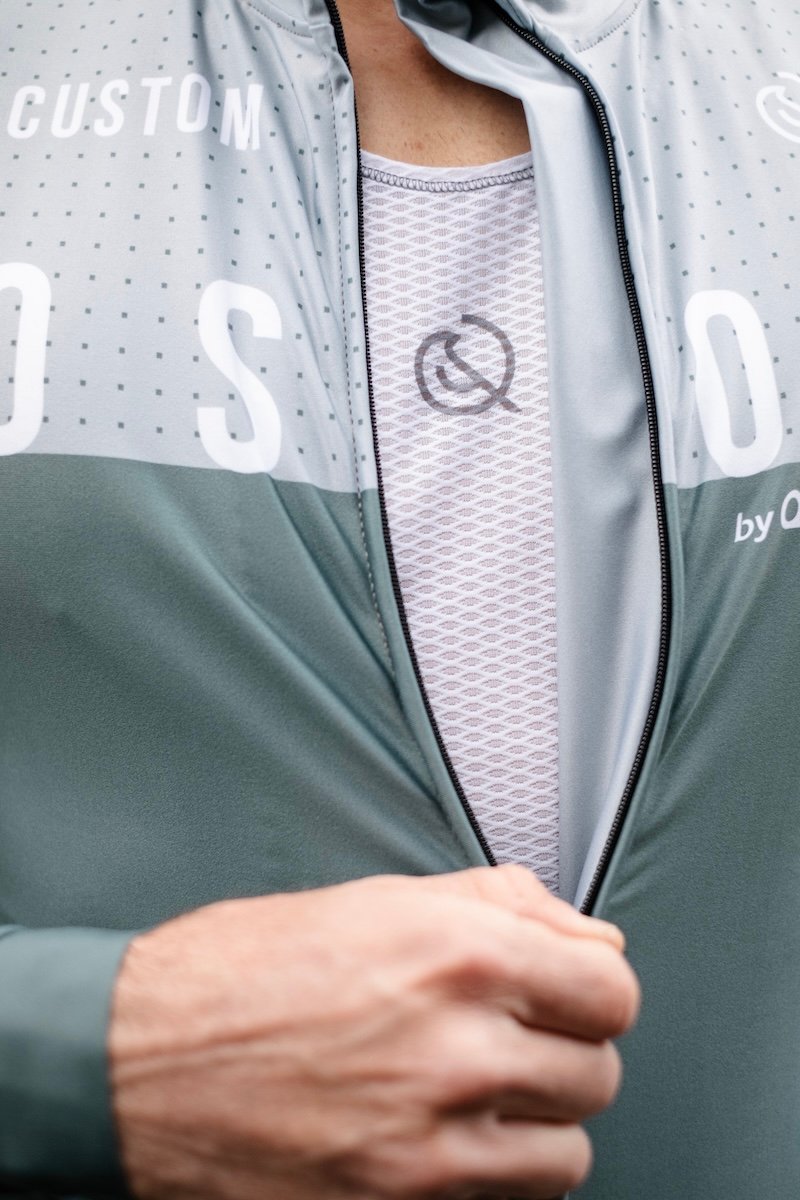 Veste Osor en action — Quetzal