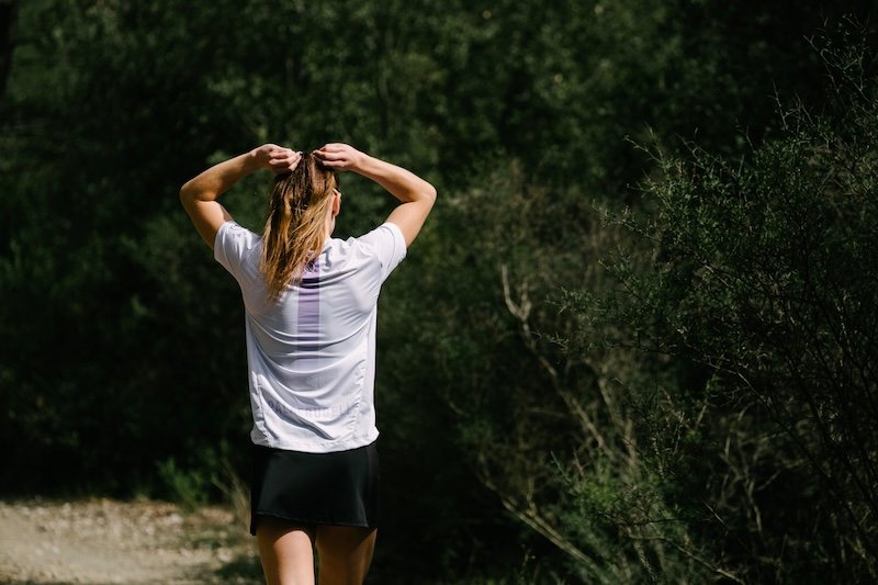 T-Shirt Palafrugell en action — Quetzal