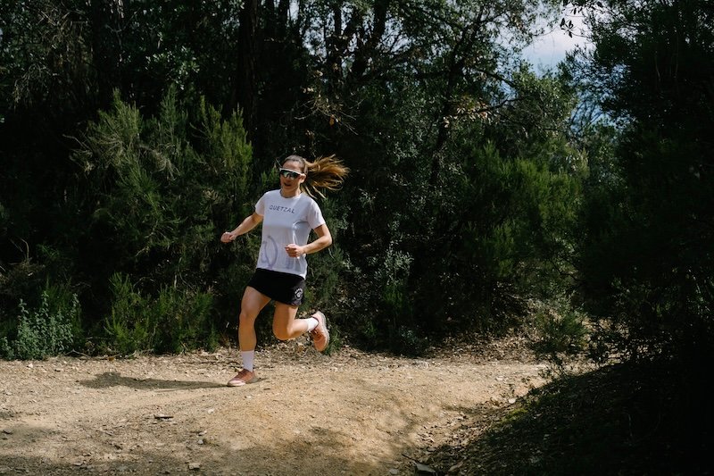 T-Shirt Palafrugell en action 3 — Quetzal