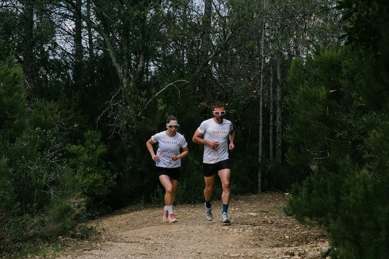 T-Shirt Palafrugell en action 4 — Quetzal