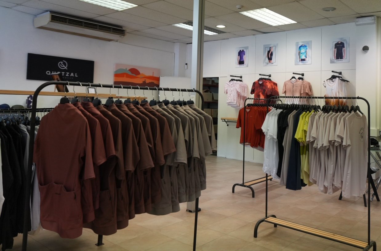 Atelier Quetzal — poste de sublimation et préparation des textiles